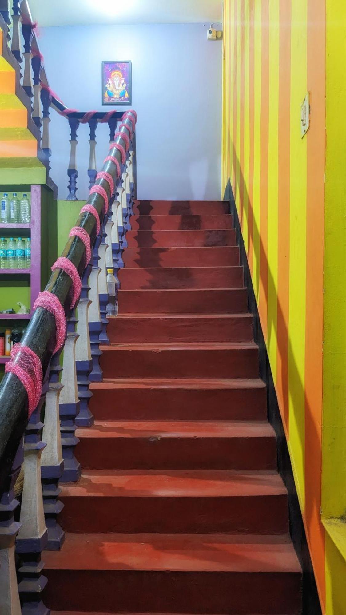 Shree Nivas Homestay Puri Exterior photo