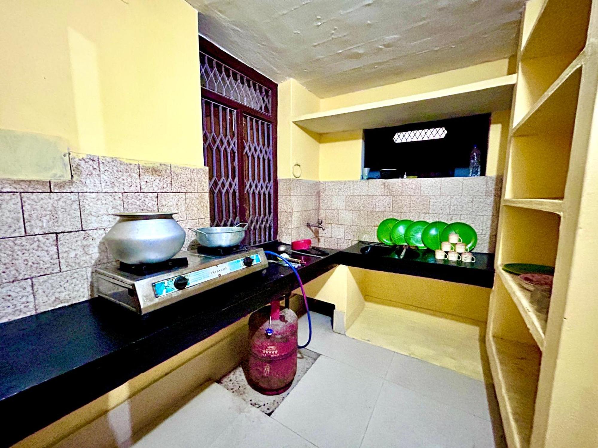 Shree Nivas Homestay Puri Exterior photo